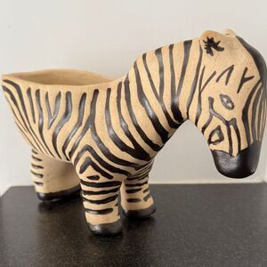 Anthropologie Leah Reena Goren Zebra Planter – Retired Ceramic Animal Vessel 8”